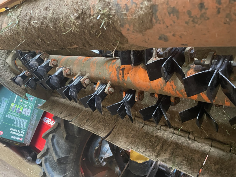 IMG_4358.jpeg (469.29 Kio) Vu 3002 fois Ensemble des couteaux en place<br />Ensemble des coûteux en place