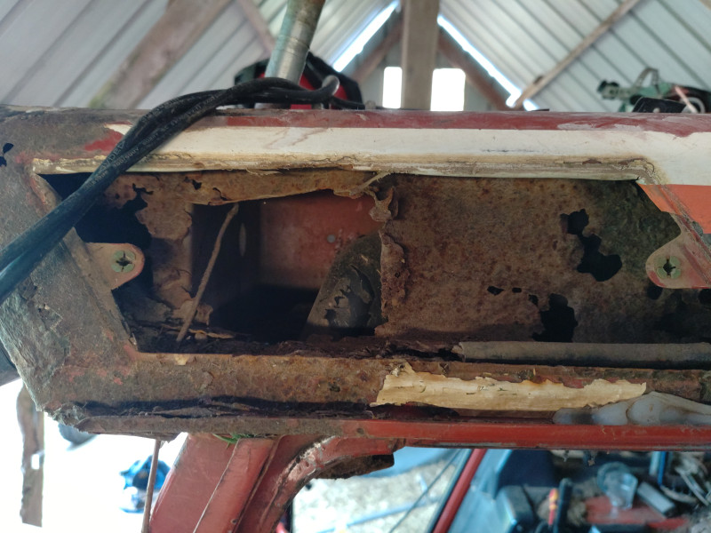 IMG_20240211_122129511.jpg (5.21 Mio) Vu 12459 fois Les ouïes des filtres complètement troué...