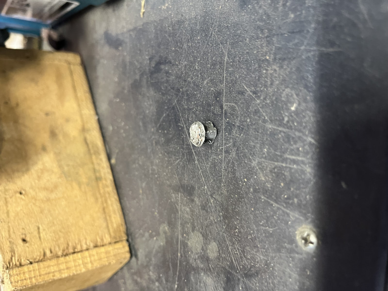 Pièce trouvée dans le bouchon de vidange ???
