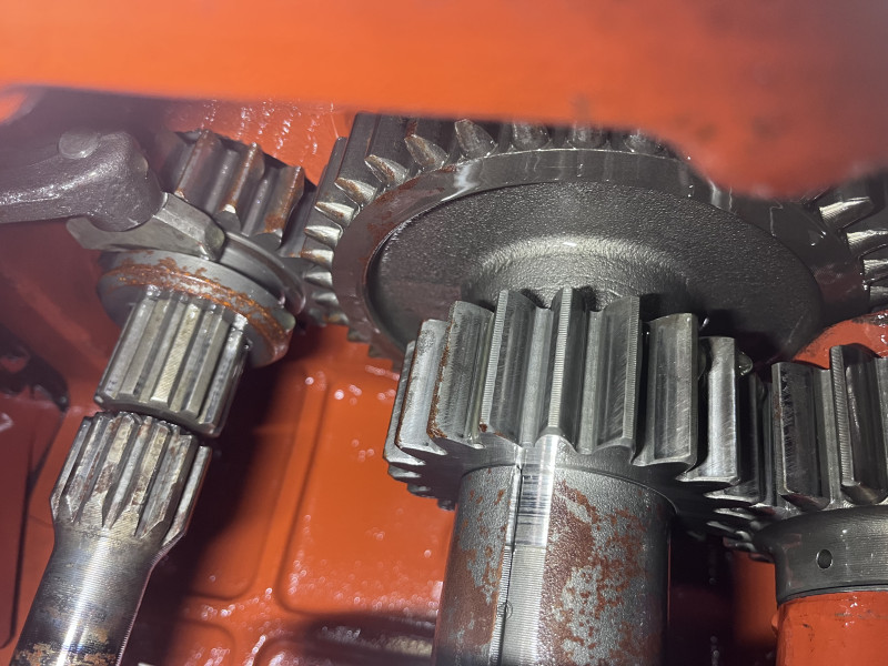 En avancement contre le carter